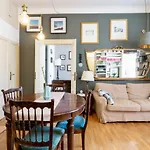 Altido Warm Flat For 3 In Isola, 10 Min To Centre