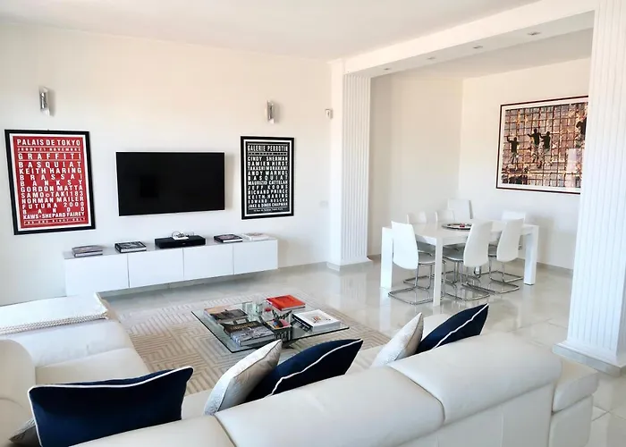 Lux 180Sqm Flat - Entire Last Floor