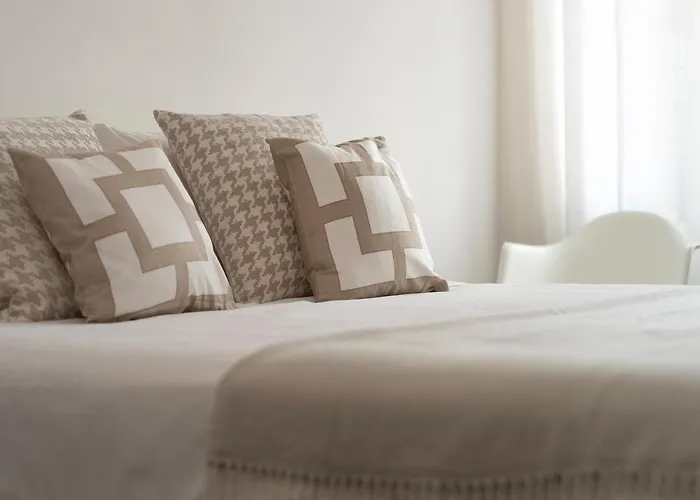 Santa Tecla Living Bronzetti 8