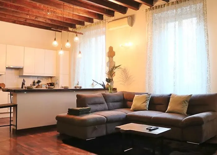 Ampia Casa In Corso Buenos Aires, 6Min Dal Duomo