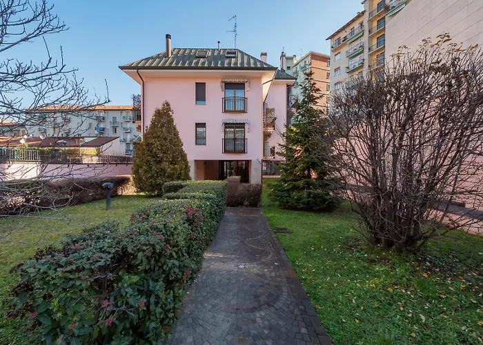 Xenia Apartments - Luxury & Elegant Penthouse In City Life