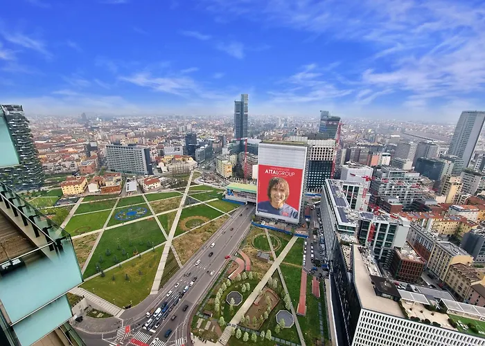 Skyline Solaria Milano