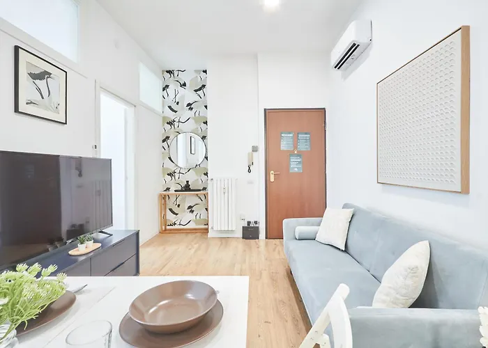 Spacious flat close to Fondazione Prada&Metro