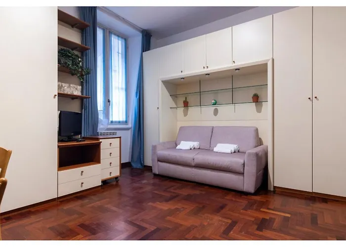 Moscova Studio - Brera & Downtown Walking