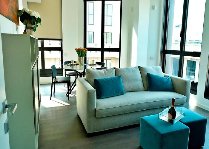 Central Apartment With Shared Terrace