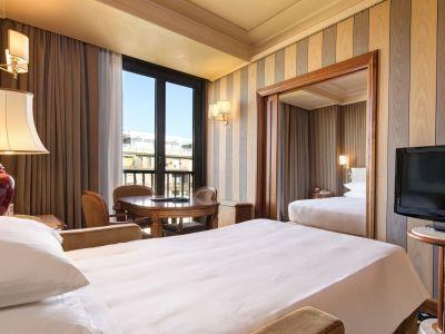 Hotel Capitol 4*