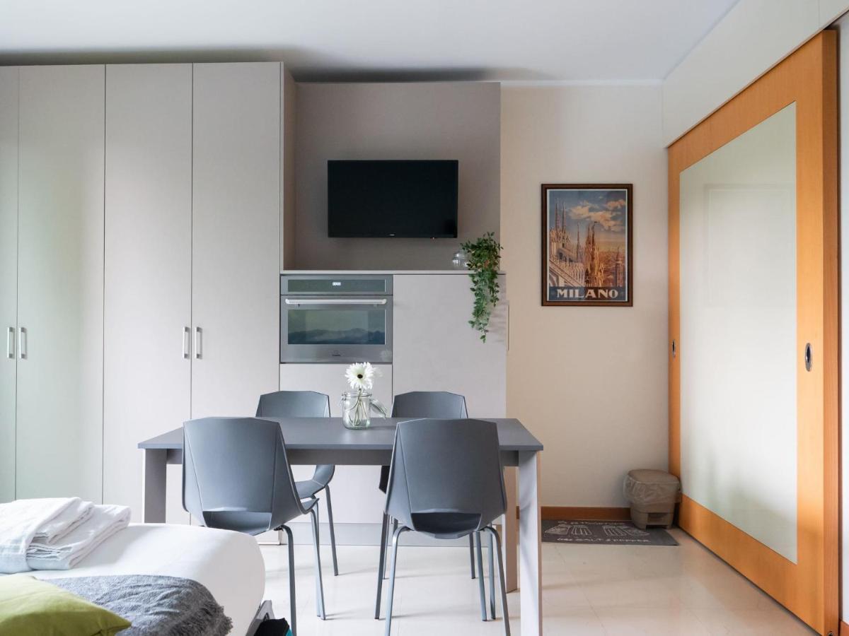 The Best Rent - Modern With Balcony In Maciachini Apartment Milan