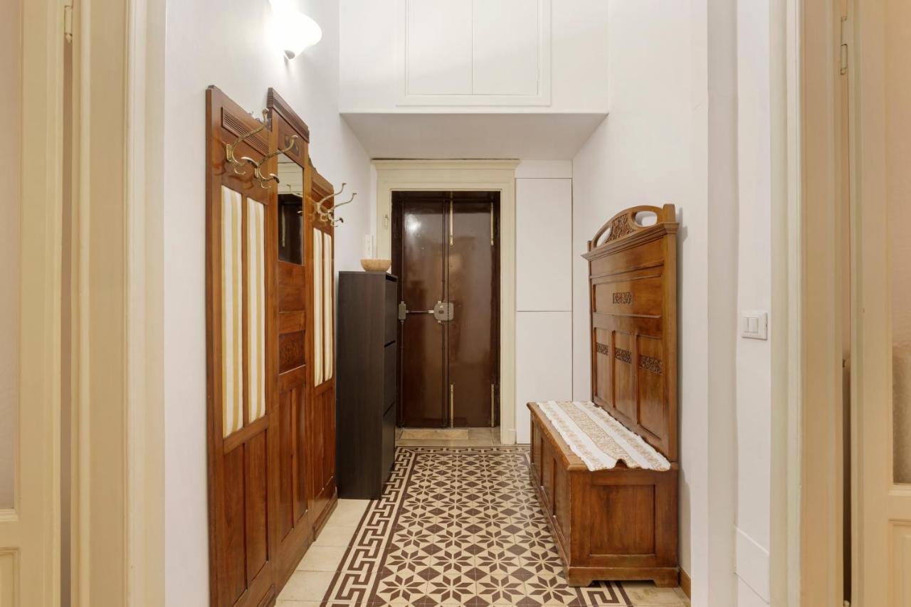 Restayled Chic Apartement- Via Ozieri Appartement *