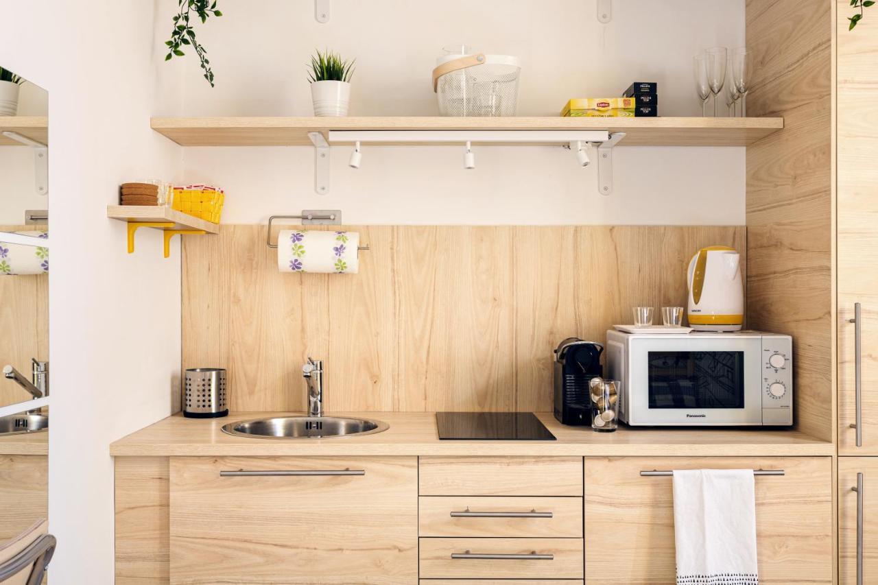 A Yellow Touch - Modern In Isola Lejlighed Milano
