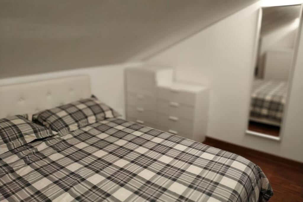 Mikehouse * Milan