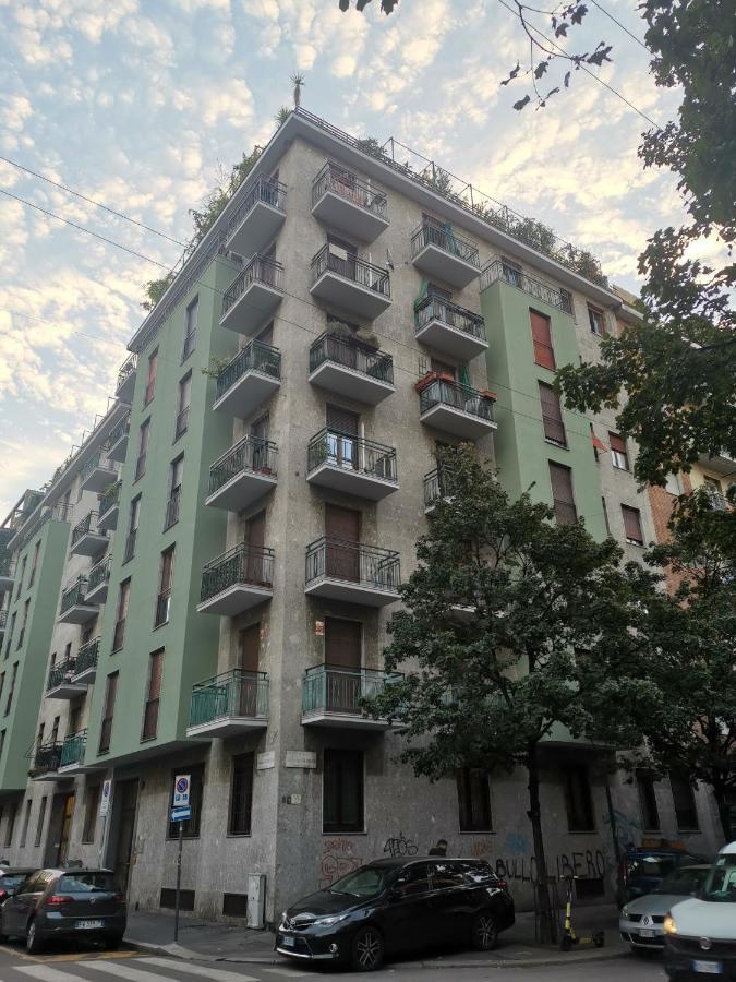 Red Ribbon 2* Milano