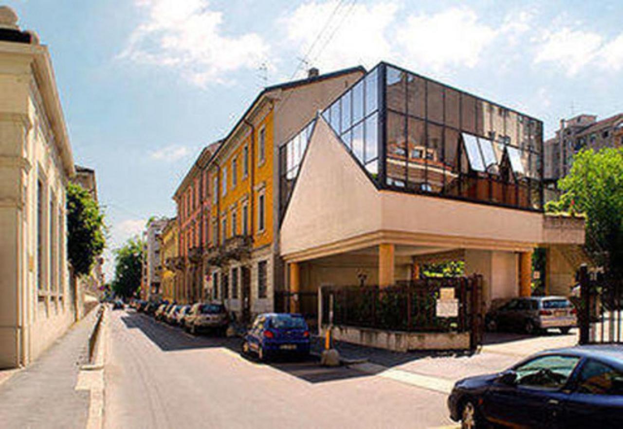 New Generation Center Navigli Ostello *