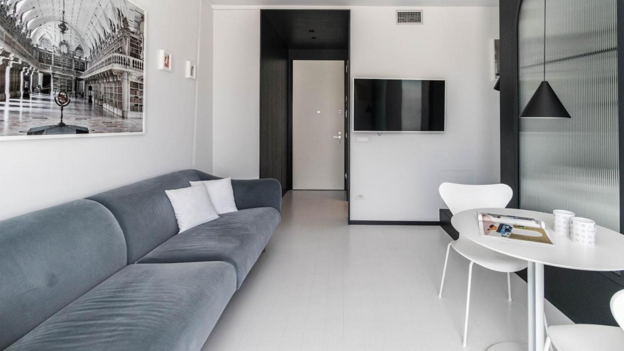 Italianway - Poma 61 B * Milano