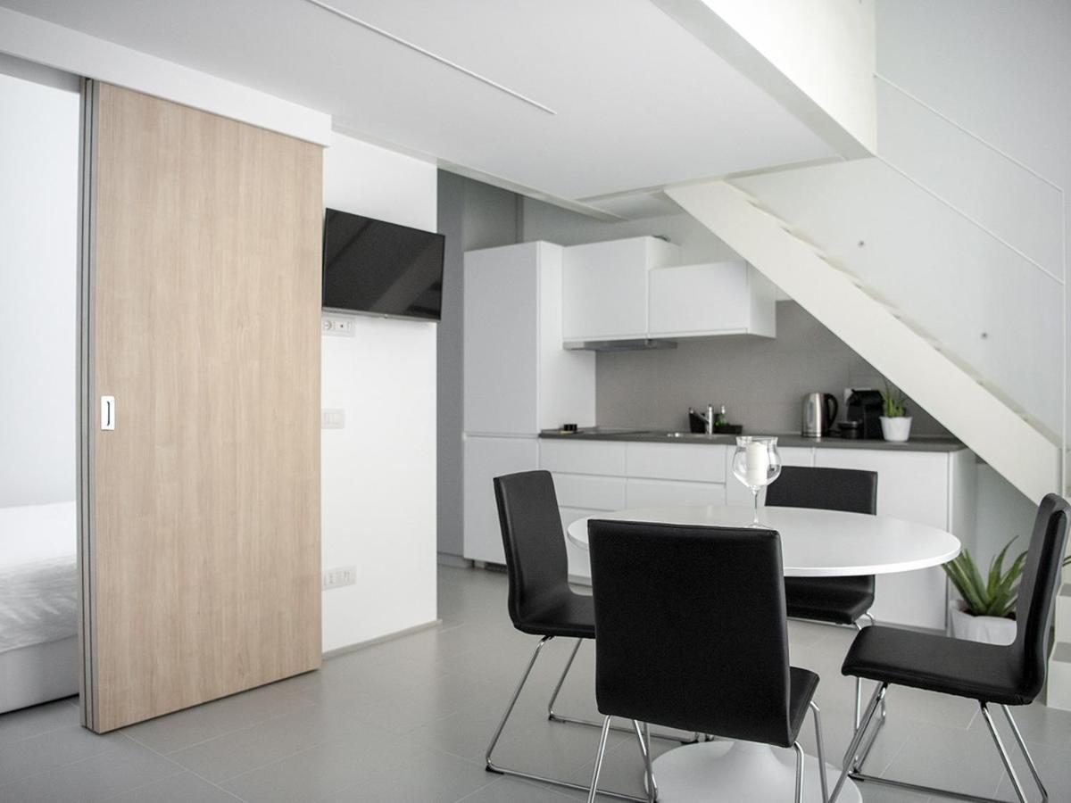 Brand New Ortiquattro * Milano