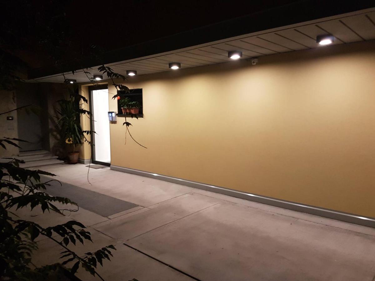 Brand New Ortiquattro Milano