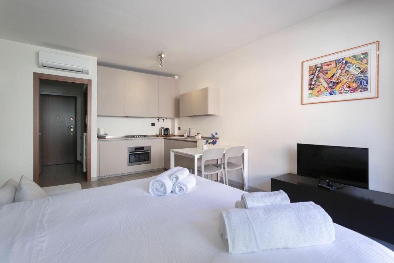 Apartment Pastorelli - With Parking - By Halldis Milan