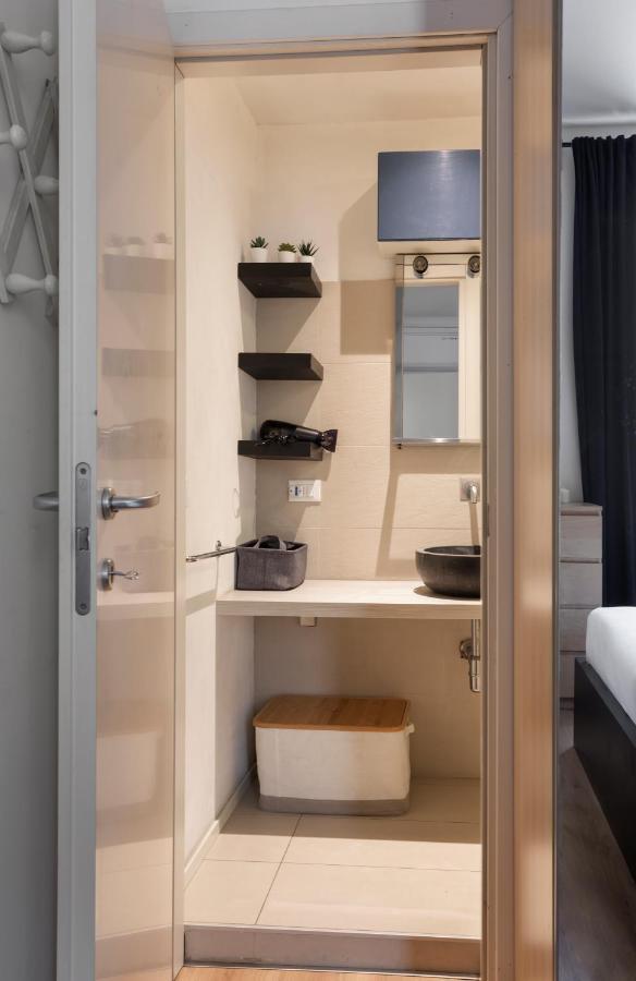 The Place, Your Place To Be - Via Tadino Milan