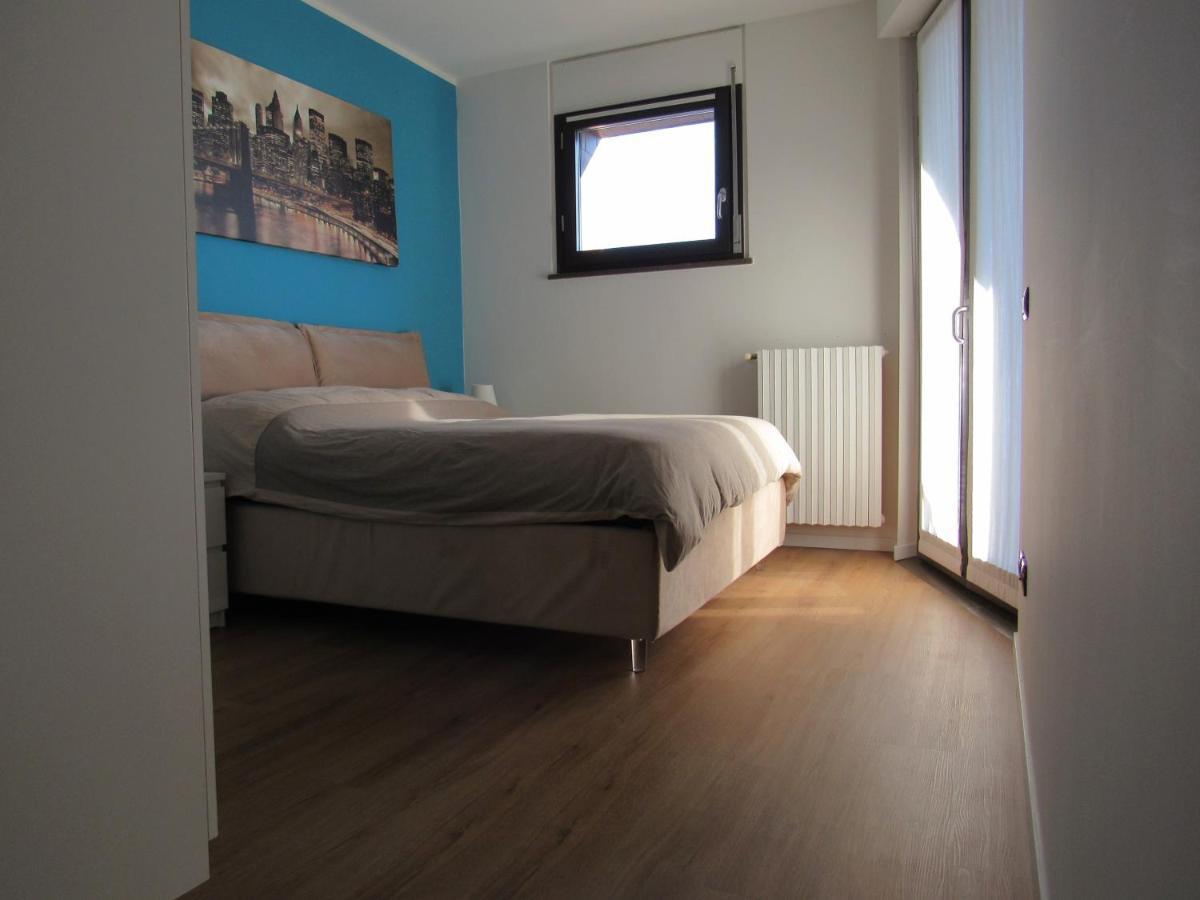 Fiera Milanocity View With Terrace Next To Shopping Mall * Milan