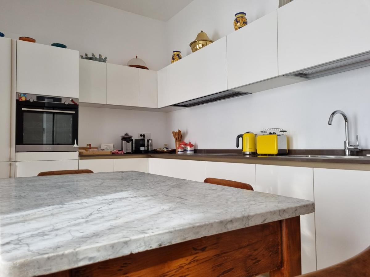 Ampio Ed Incantevole Monolocale A Citylife Apartment Milan