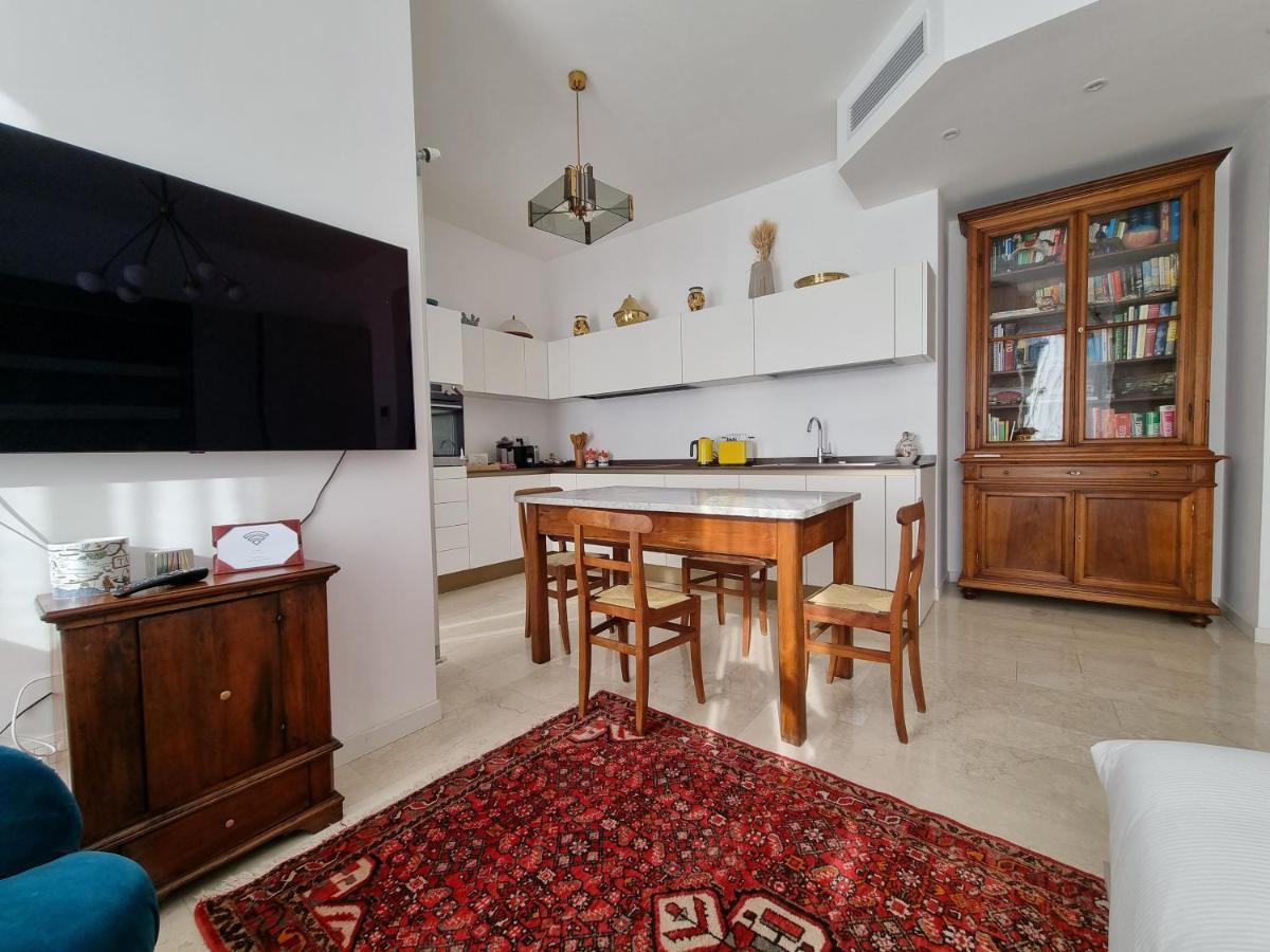 Ampio Ed Incantevole Monolocale A Citylife Apartment Milan