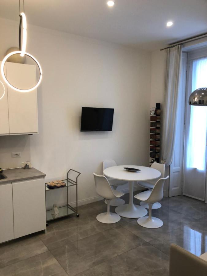 Casa Alberto Da Giussano, Elegante Bilocale In Centro Con Balcone Sul Parco Appartamento Milano