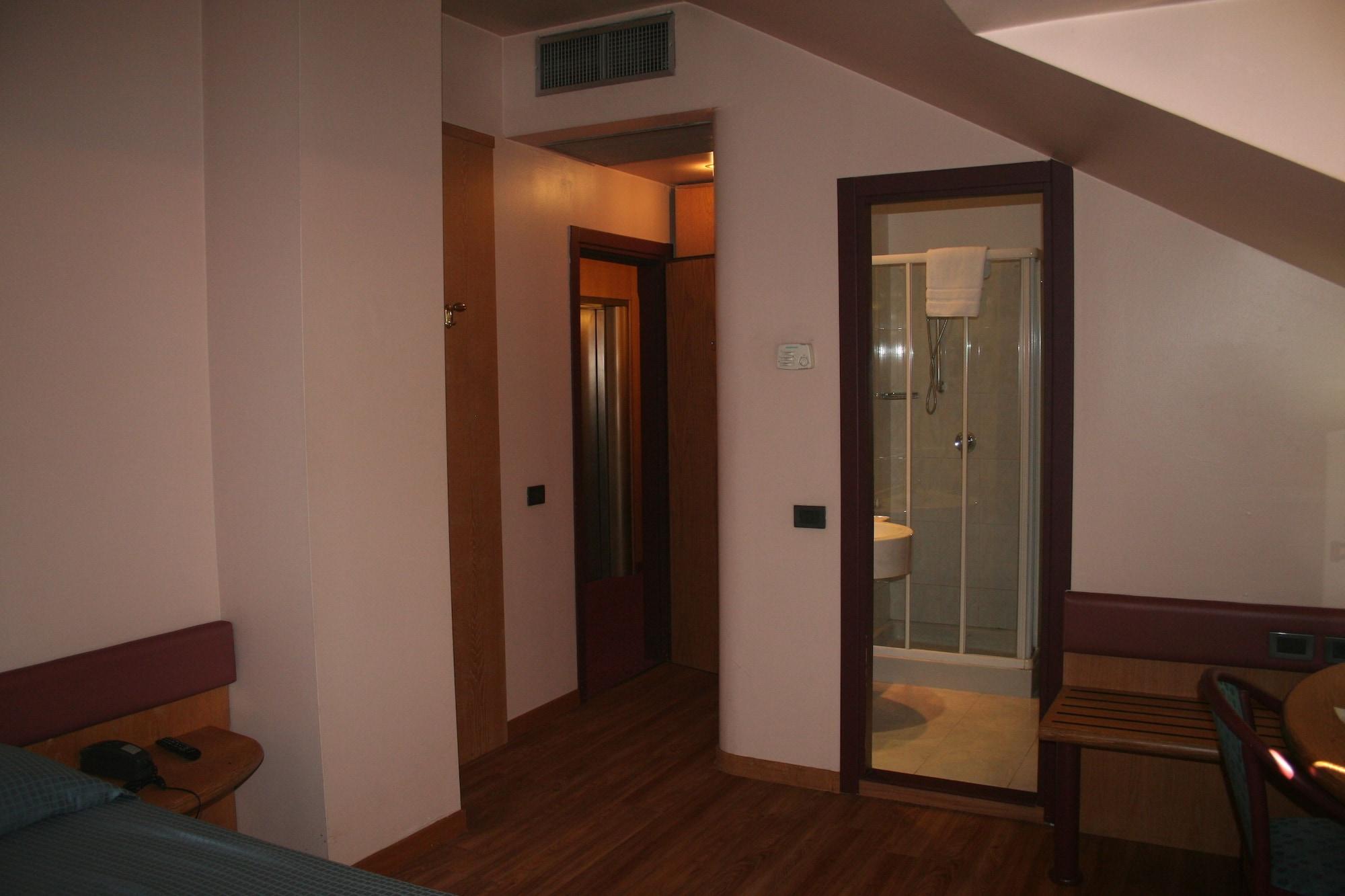 Albert Hotel Hotel 3*