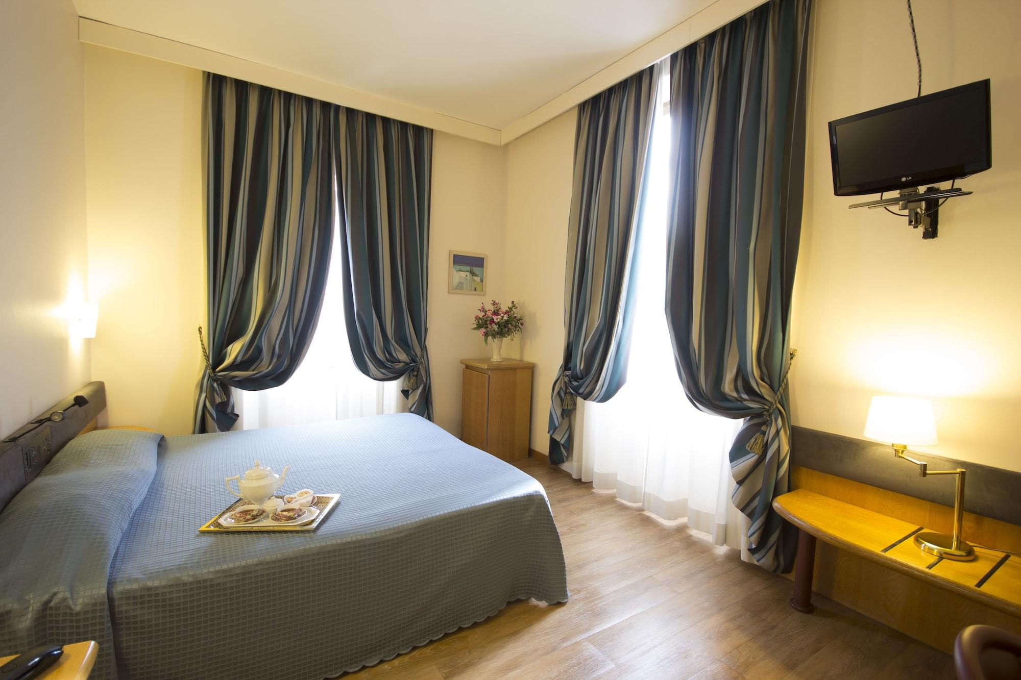 Albert Hotel