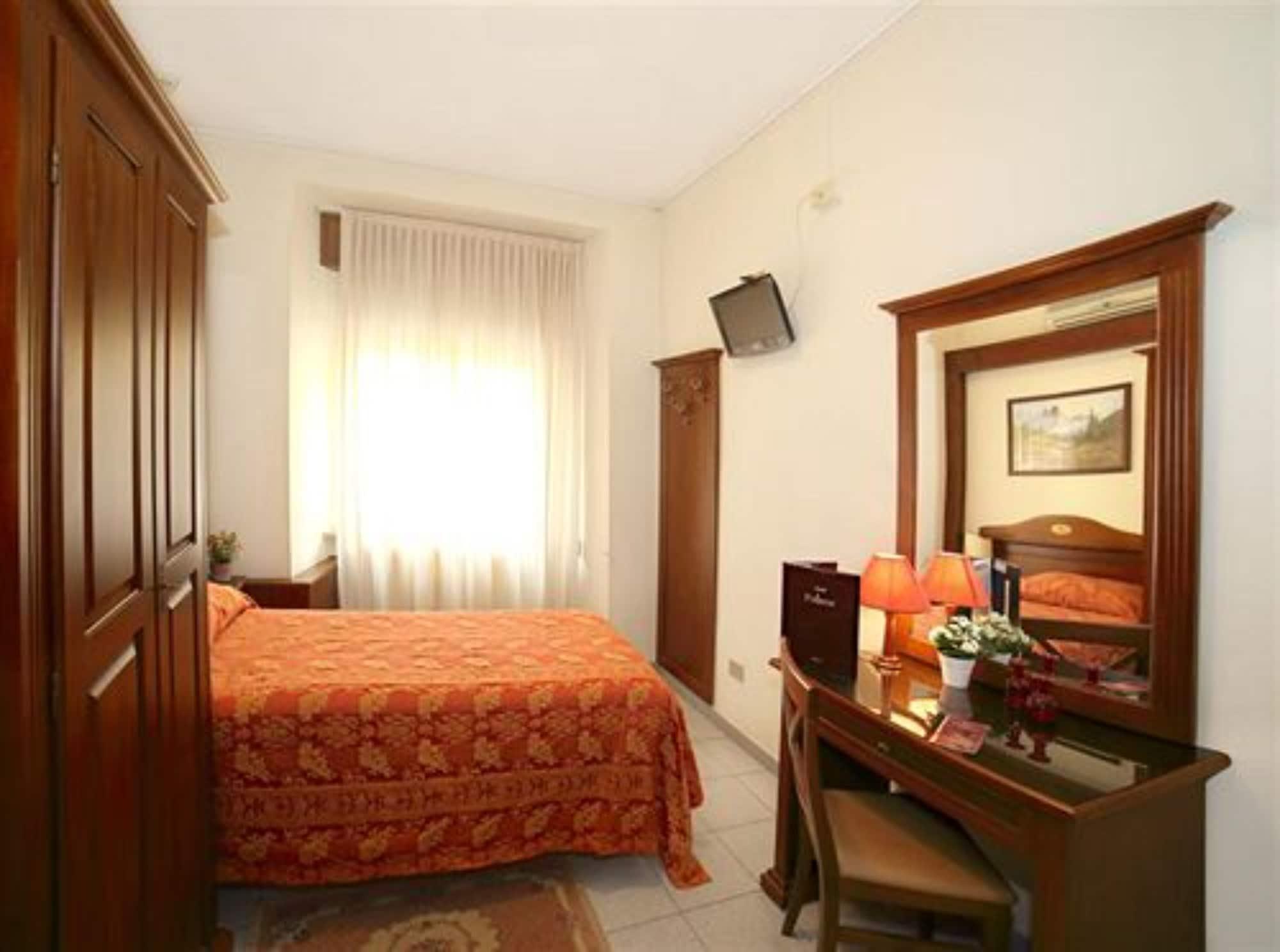 Pavone 3* Milano