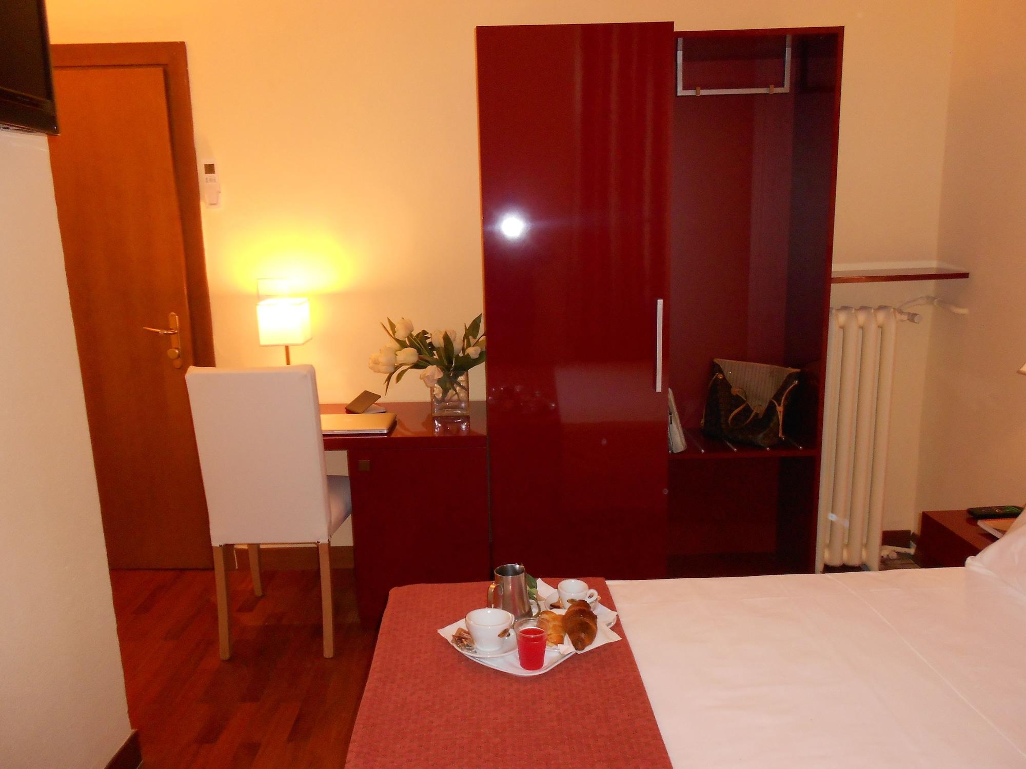 Minerva Hotel 3*