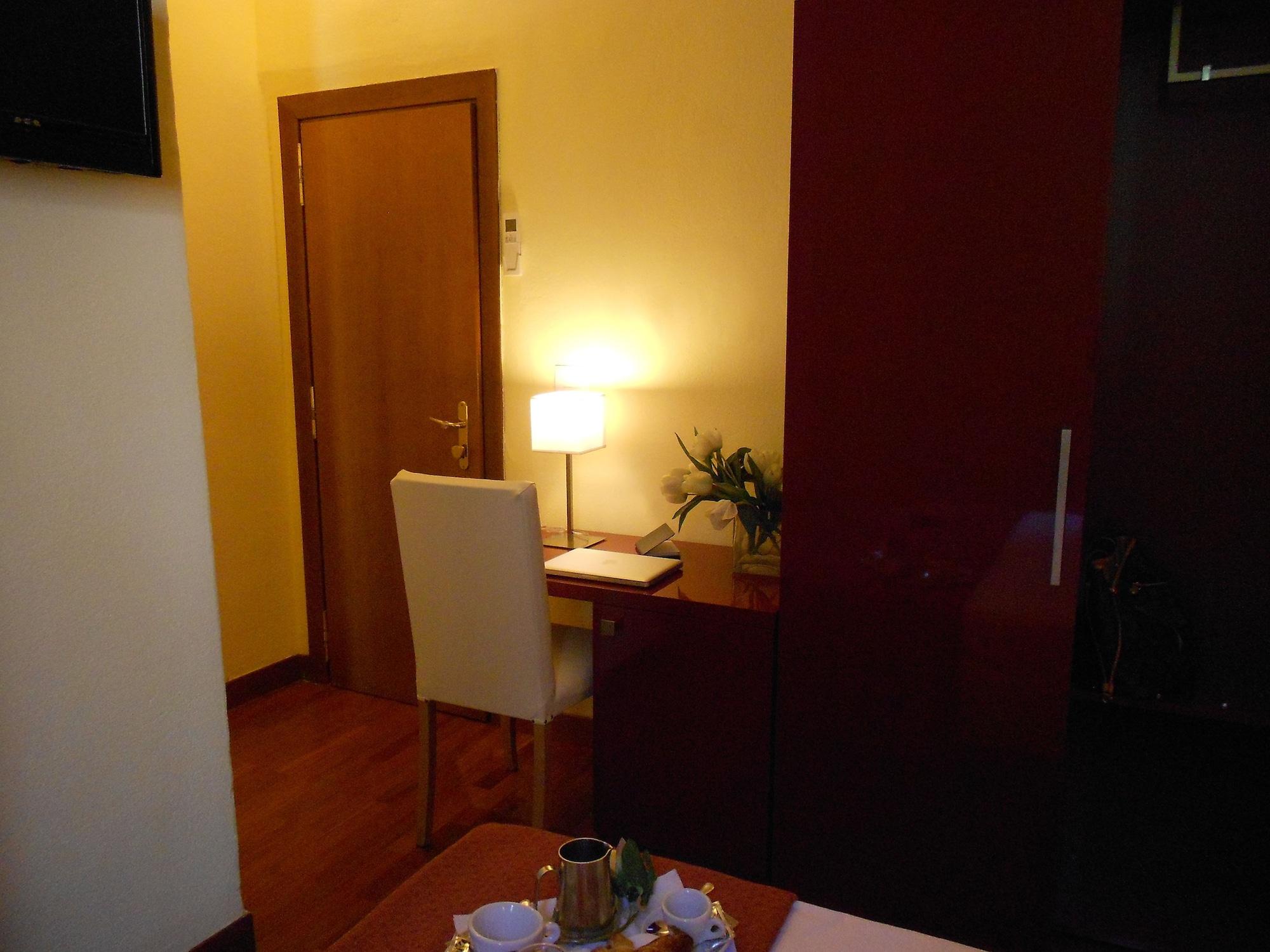 Minerva Hotel 3*