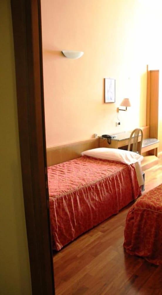 Vecchia Hotel