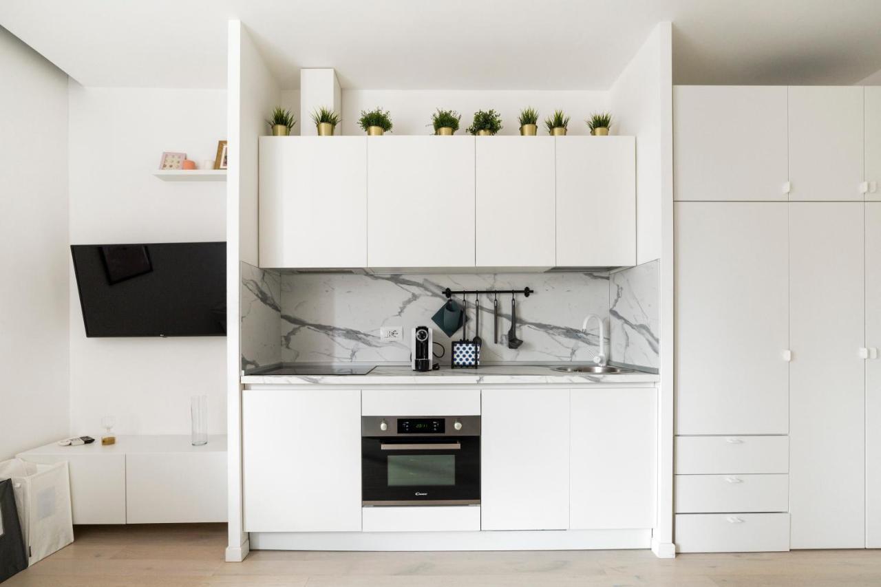 Brand New Apts Lima M1 * Milano