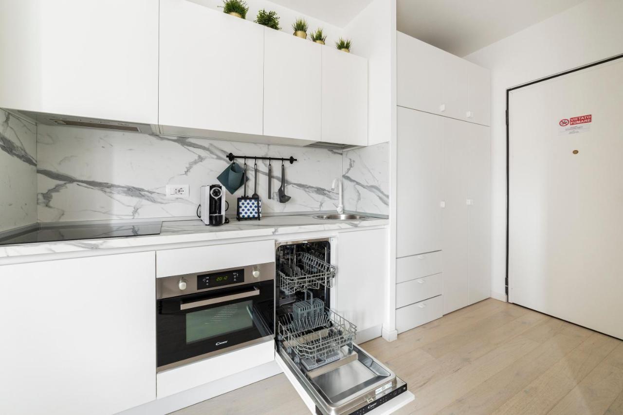 Brand New Apts Lima M1 Milano