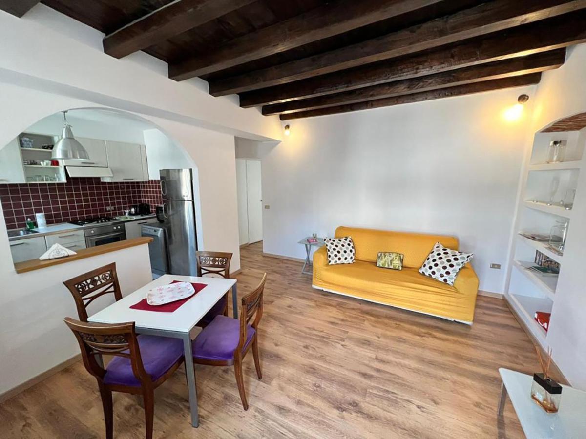 Lovely 1 Bdr In Paolo Sarpi Lejlighed