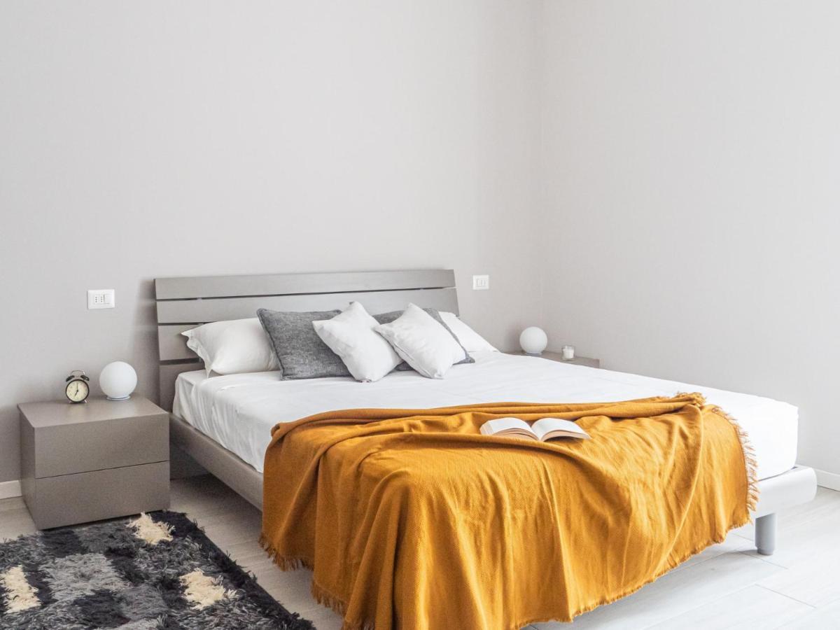 The Rent - With Balcony In Downtown * Mailand
