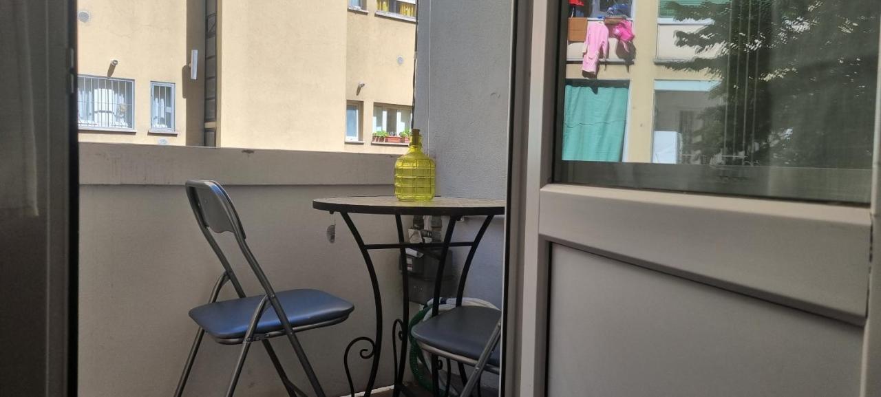 Altido Cosy And Inviting 1-bed Flat With Balcony * Milan