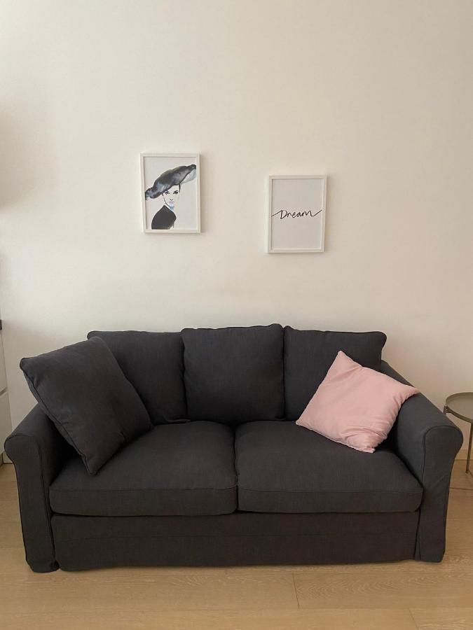 Lovely In The New Porta Nuova Area Apartment