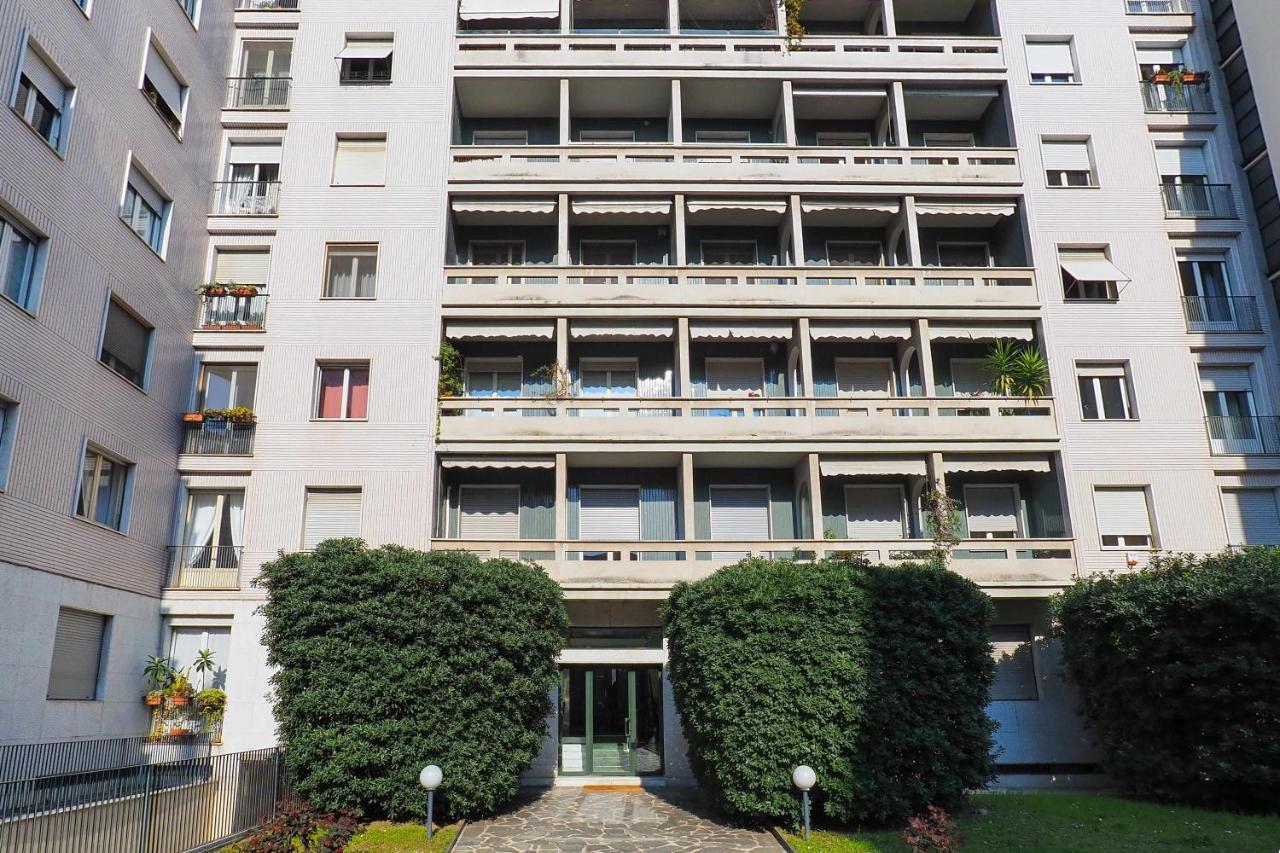 Appartement Mba24 Charming Close To Metro Fieracitylife Milaan