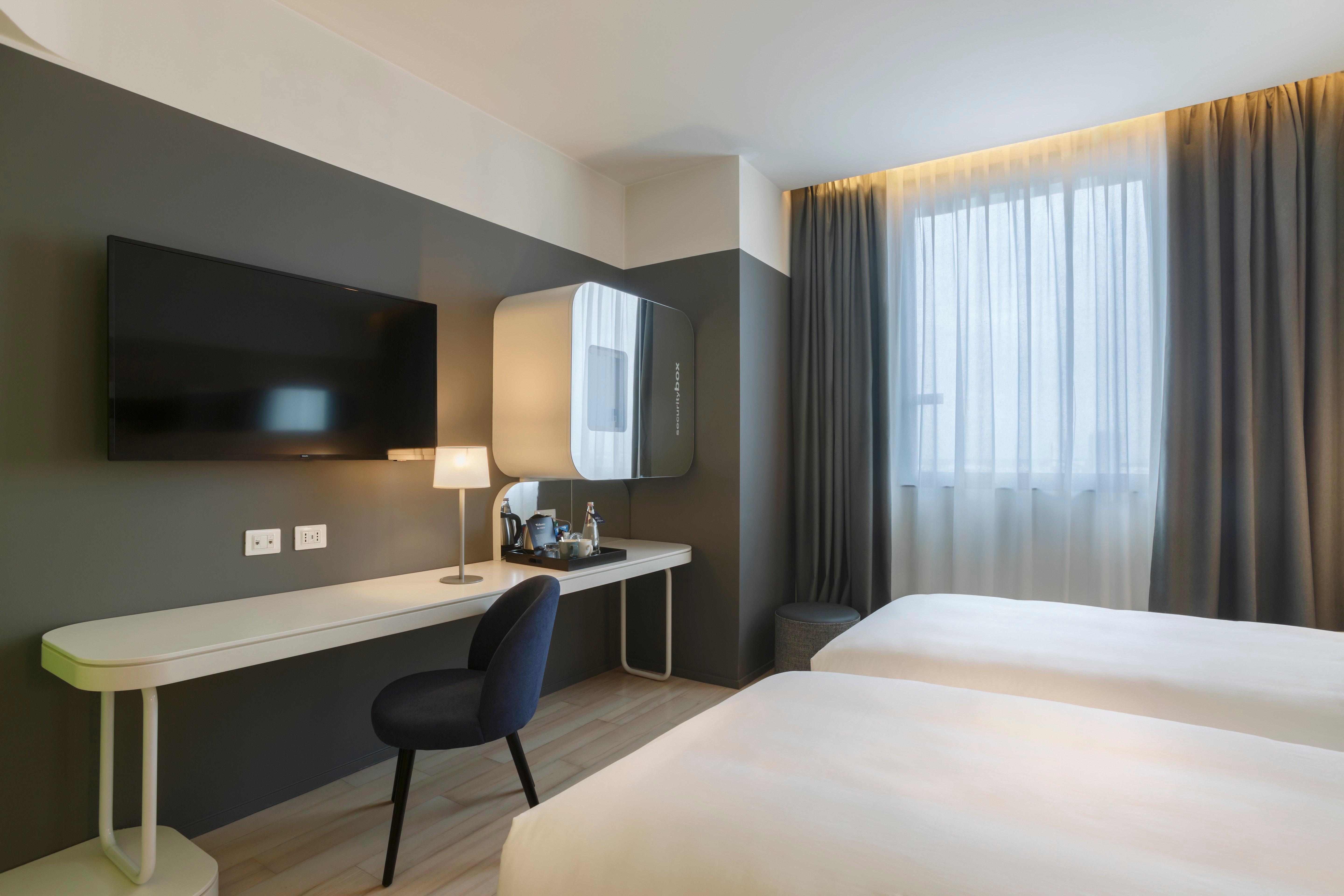 Voco Milan-fiere By Ihg 4*