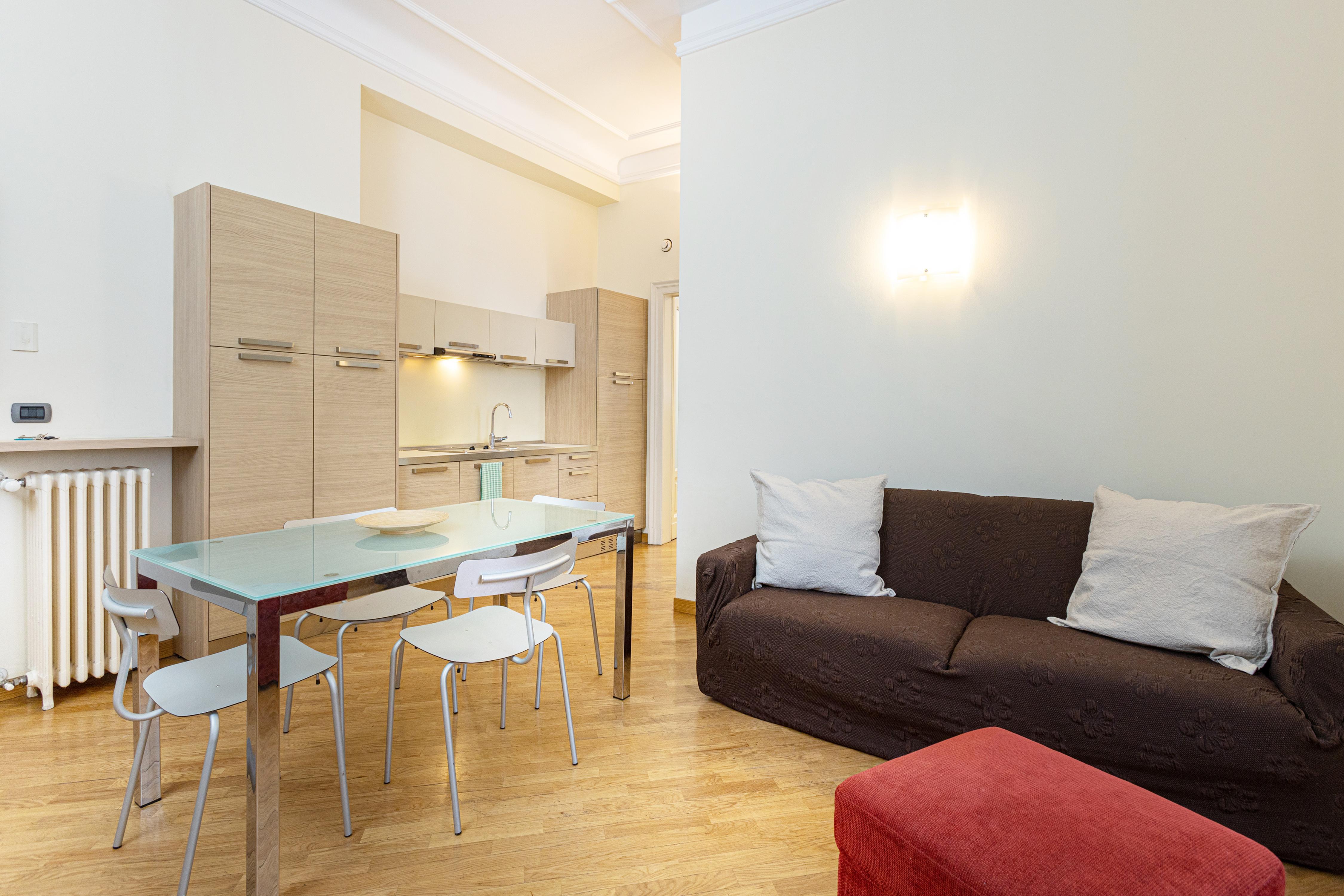 De La Gare Aparthotel