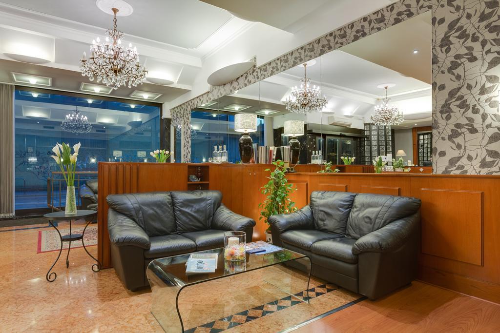 Hotel Roxy 3*