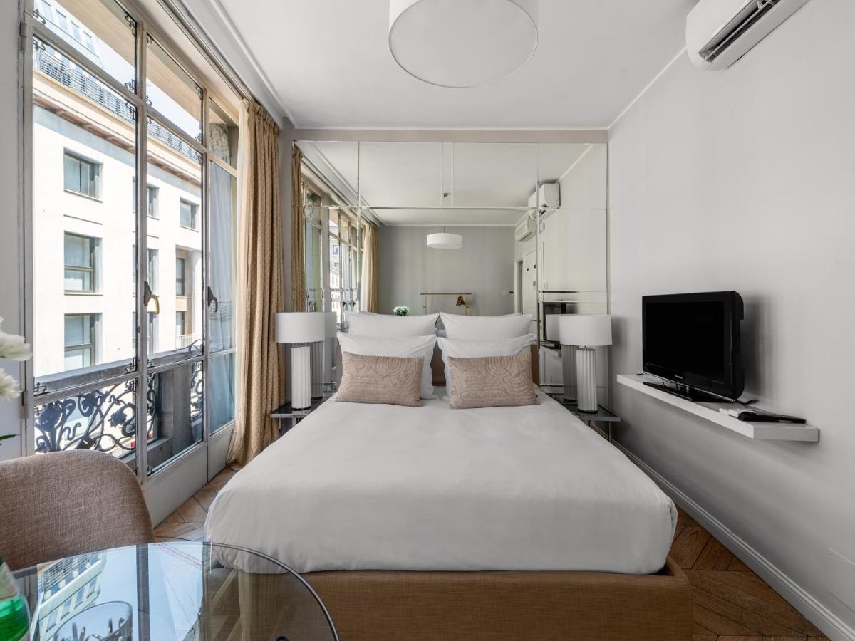 Aparthotel Adore