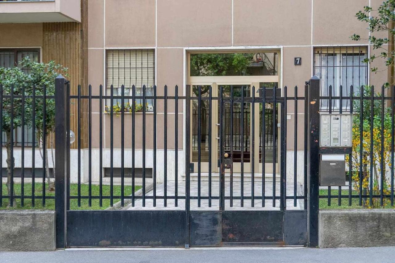 - Parking And Comfort - Spacious Up To 8 Pax * Milano