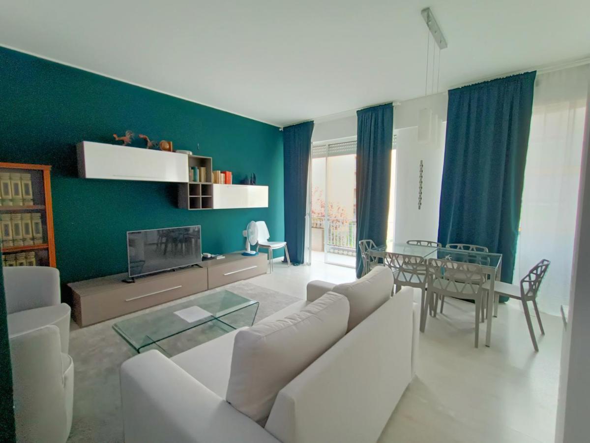 Appartamento Joivy Elegant Flat For 6 With 2 Balconies Milano