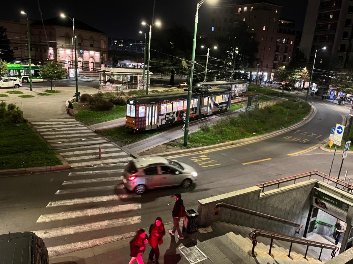 Citta Studi - Front Metro Lambrate * Milano