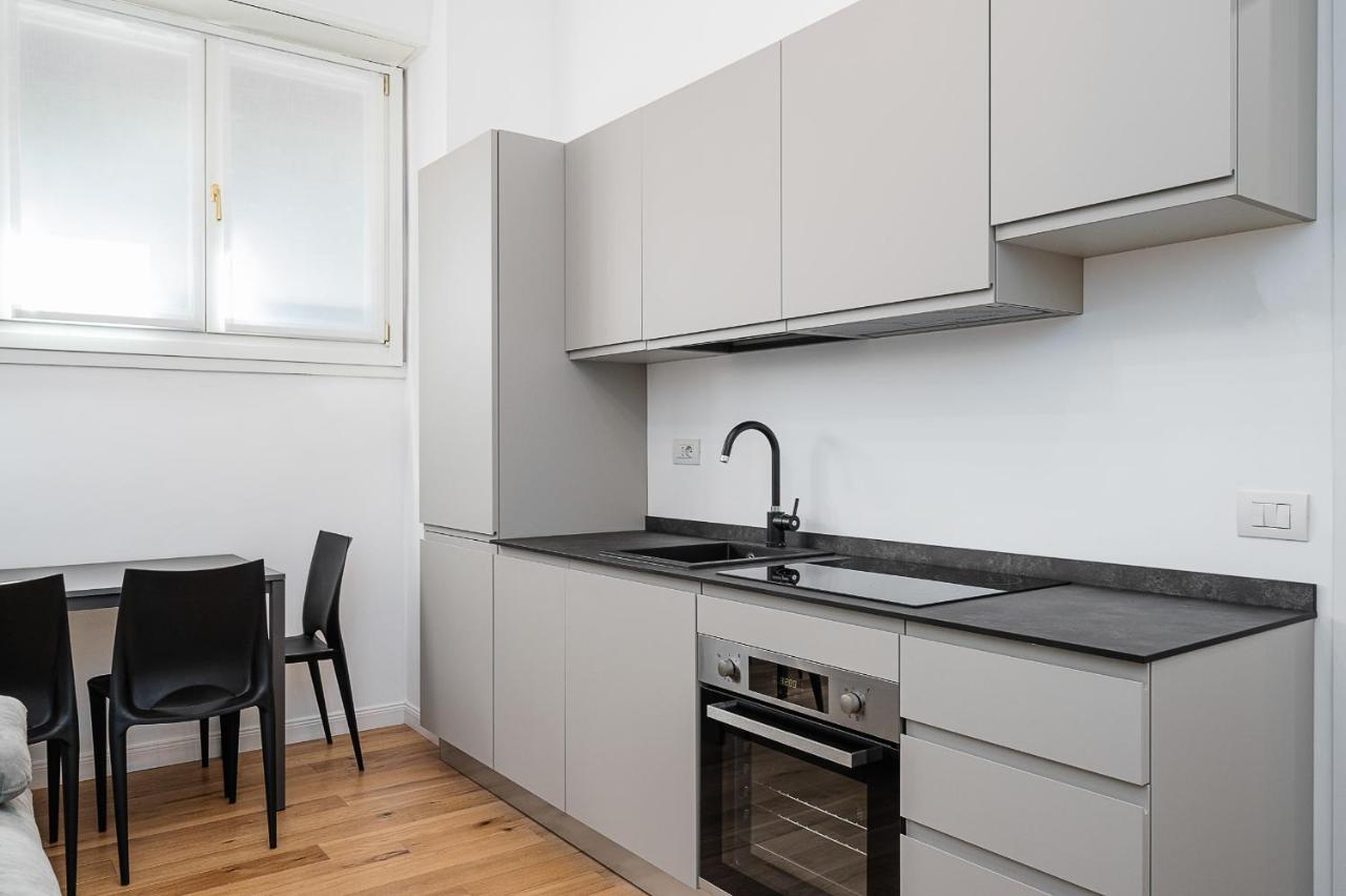 Italianway - Ippolito Nievo 28 Milano