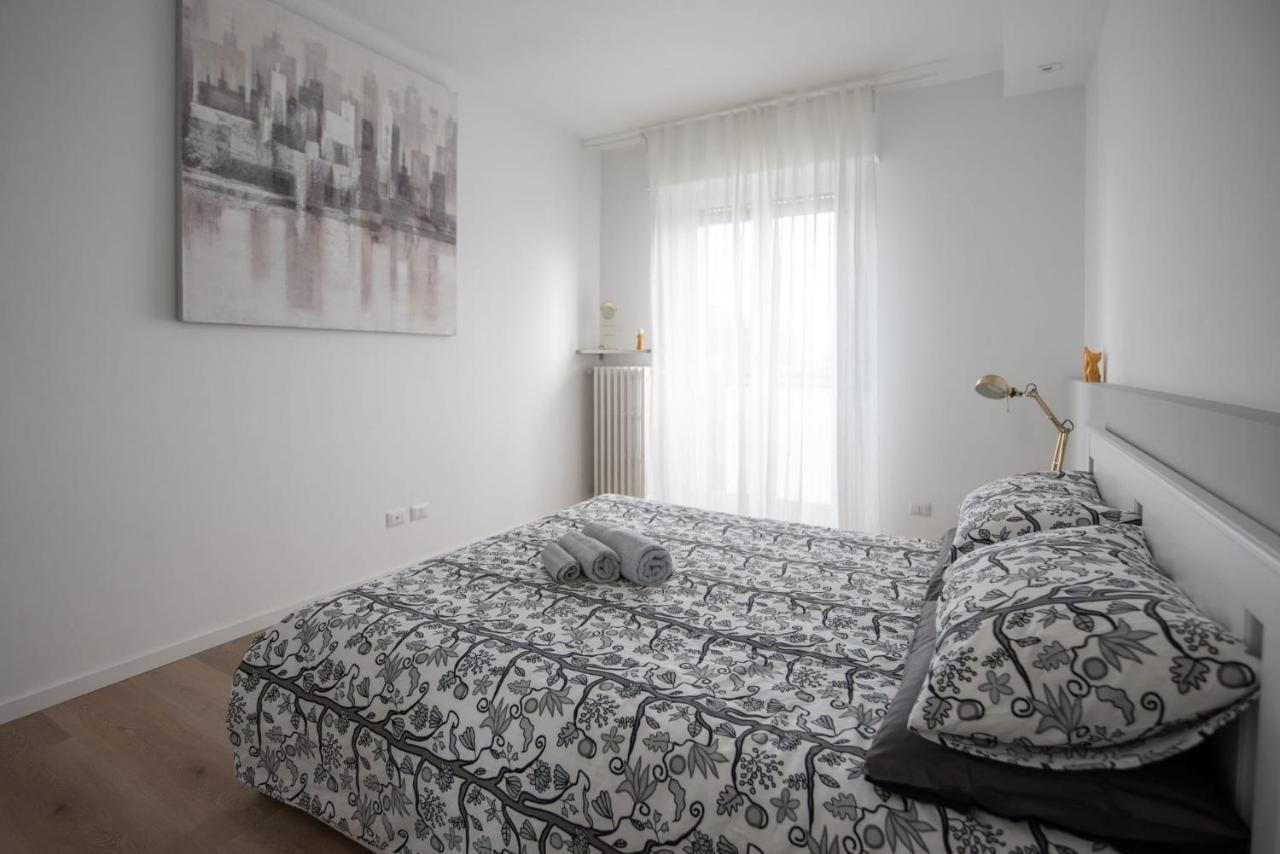 Welcome To Mi - Attico Metro M1 Appartement