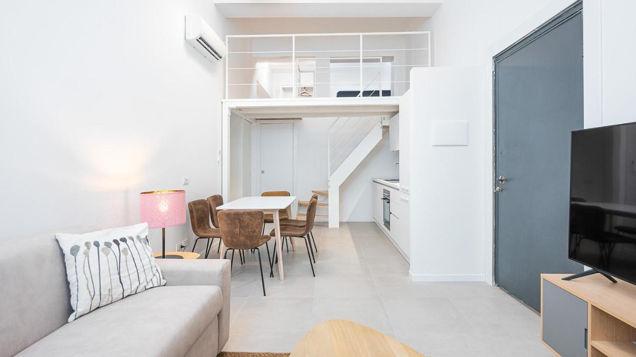 Classbnb - Due Moderni A 1km Dall'arco Della Pace Appartement