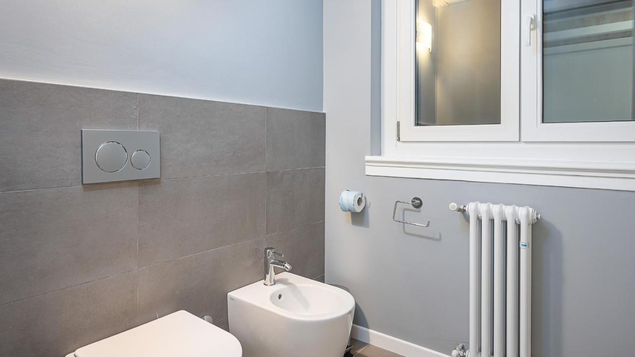 Classbnb - Due Moderni A 1km Dall'arco Della Pace Appartement