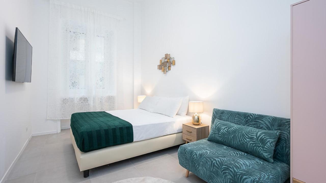Classbnb - Due Moderni A 1km Dall'arco Della Pace Appartement